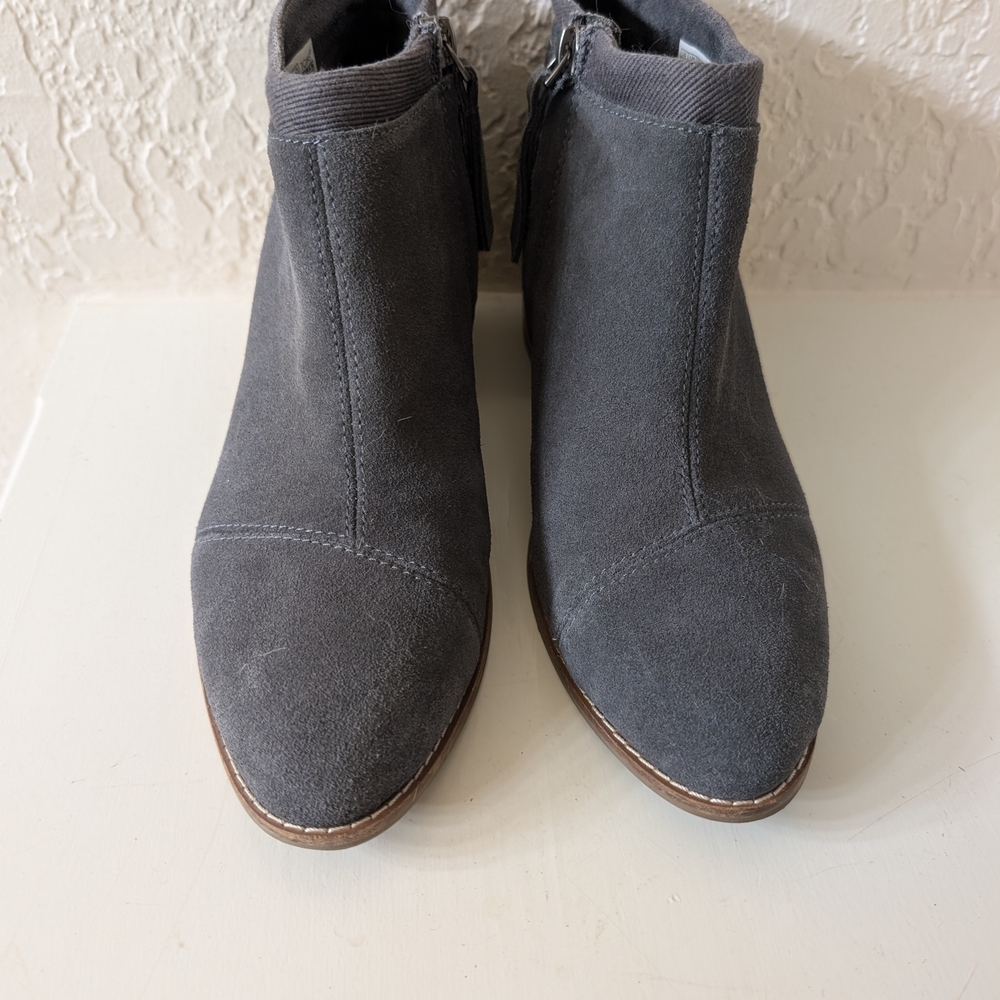 Toms Loren Stacked Heel Ankle Bootie Gray Women’s US 7.5 Suede Felt Zipper Shoe - Picture 2 of 8
